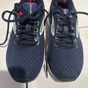 Brooks Women's Navy Running Shoes Size 9